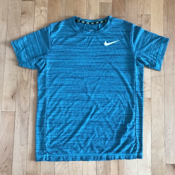 Nike Other - Nike Top (youth xl)
